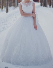 Прекрасное свадебное платье 